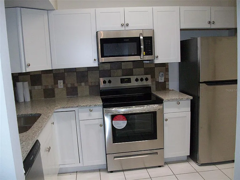 495 Las Cortes Ln #105 — Photo 10