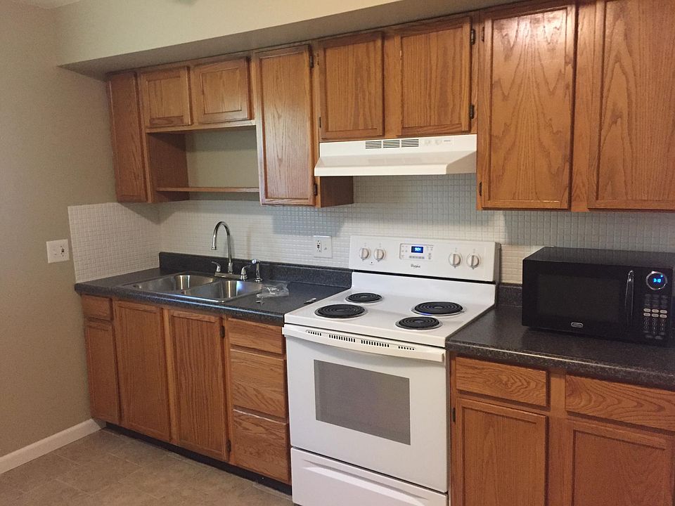 2nd image of 511 Yale Blvd