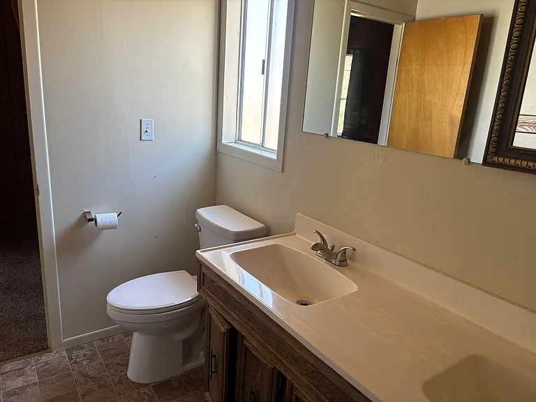 835 Hart Ln — Photo 8