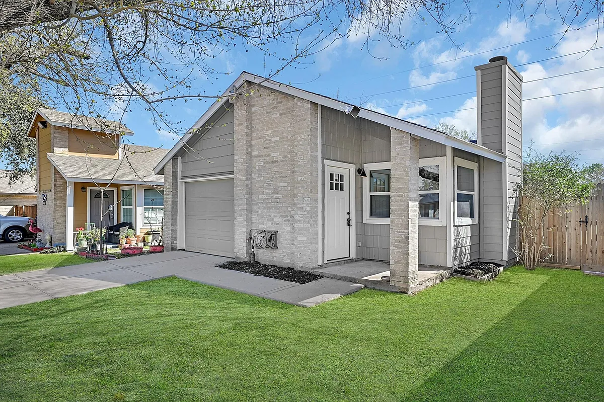 Building Photo - 6328 Porterway Dr