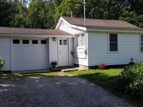 736 E South St, Hastings, MI 49058