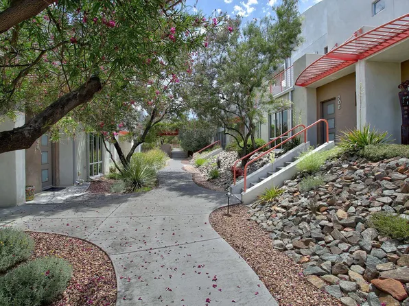 208 Aliso Dr SE, Albuquerque, NM 87108
