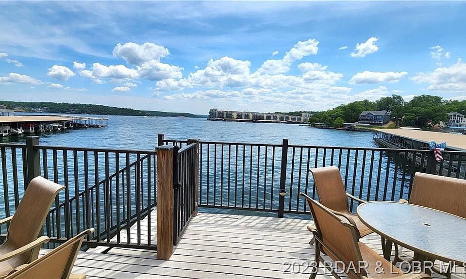 1st image of 1522 Harbor Poin #205