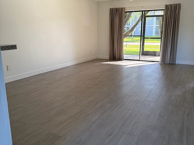 1290 SE Parkview Pl #A3 — Photo 19