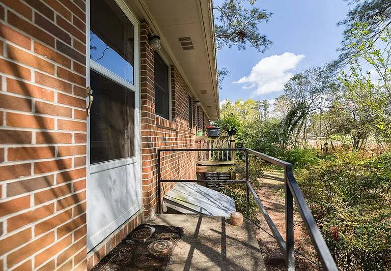 2227 S Milledge Ave — Photo 15
