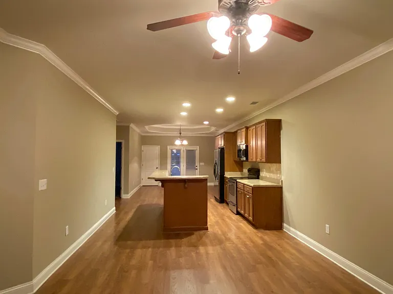 1071 Bedford Trl — Photo 6