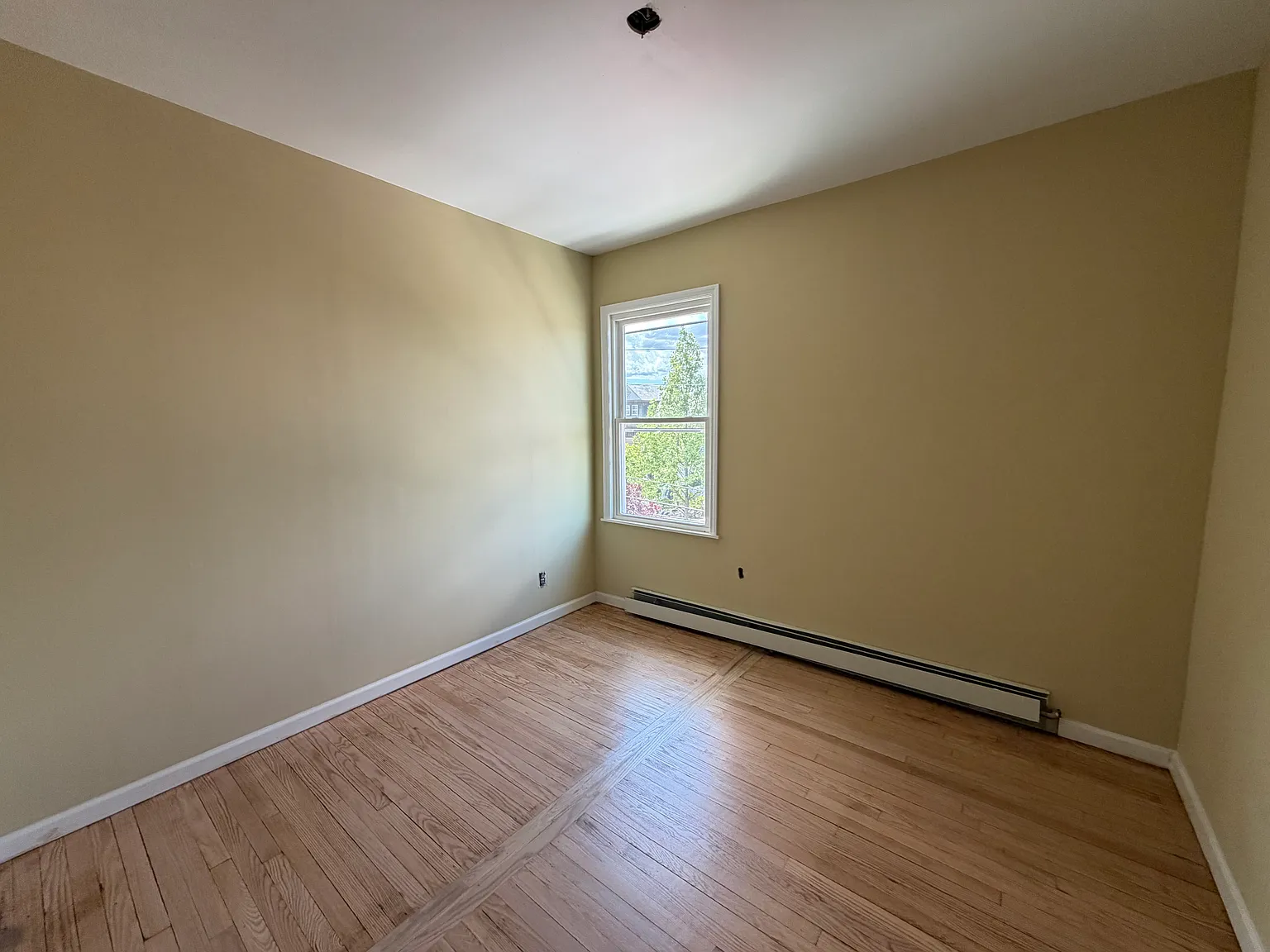 3 bed, $3,454 — Photo 3