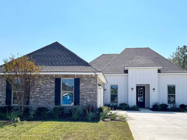 94 Celestial Cir, Freeport, FL 32439