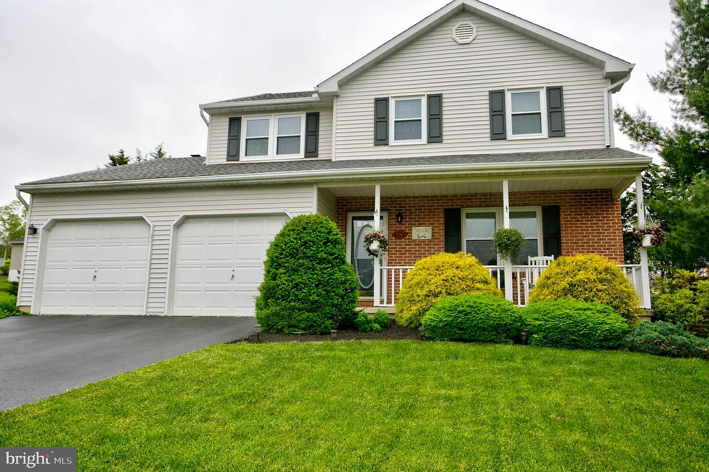 1045 Boeshore Cir photo 1