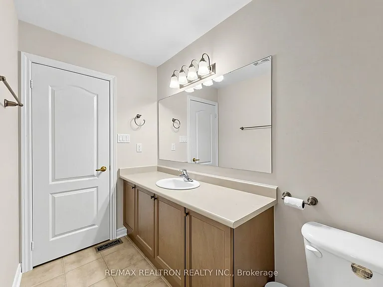 142 Mistywood Cres W — Photo 27