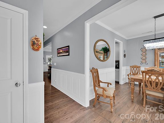 4th image of 6129 Hawk View Rd