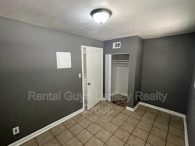 1738 Wright Ave #1 — Photo 11