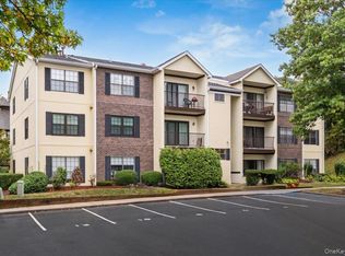 8 Huntington Cir, Peekskill, NY 10566