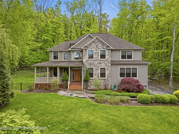 1007 Jefferson Dr, East Stroudsburg, PA 18301