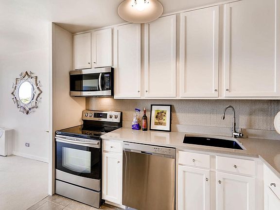 5th image of 1200 N Vine St APT 8G