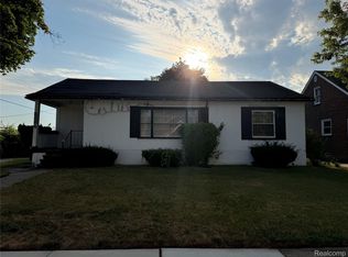 8684 Grandville Ave, Detroit, MI 48228