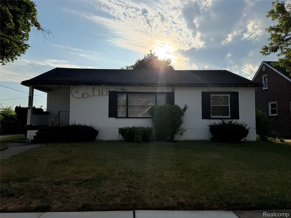 8684 Grandville Ave, Detroit, MI 48228