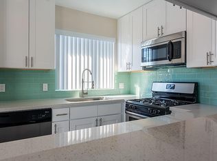 1721 E Pine Ave #2-2-1721, El Segundo, CA 90245