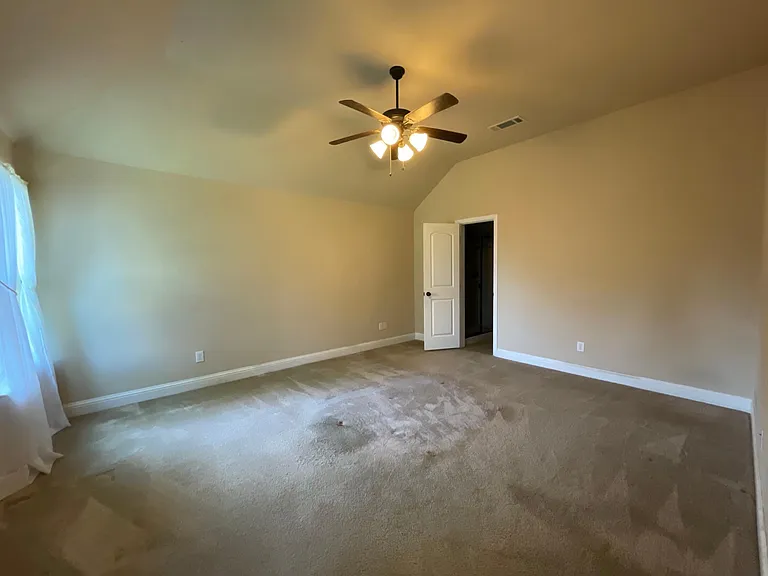 3404 Walnut Ln — Photo 10