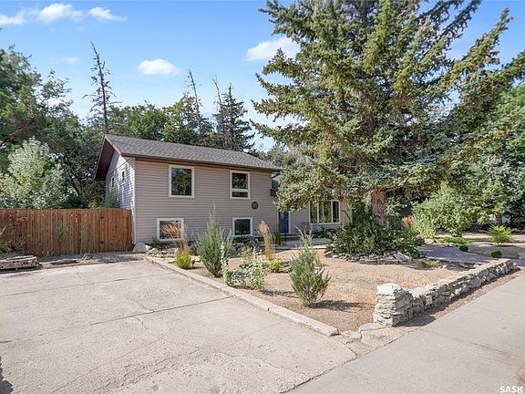 3rd image of 520 3rd AVENUE E