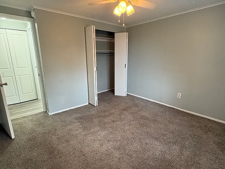 37917 Hillside Ln #37917 — Photo 7