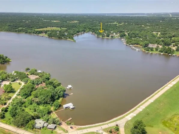 94 W Shore Dr, Arcadia, OK 73007