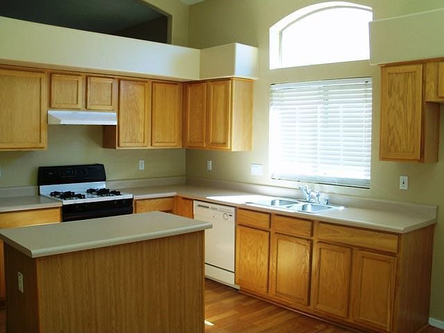2nd image of 7243 E Knoll St