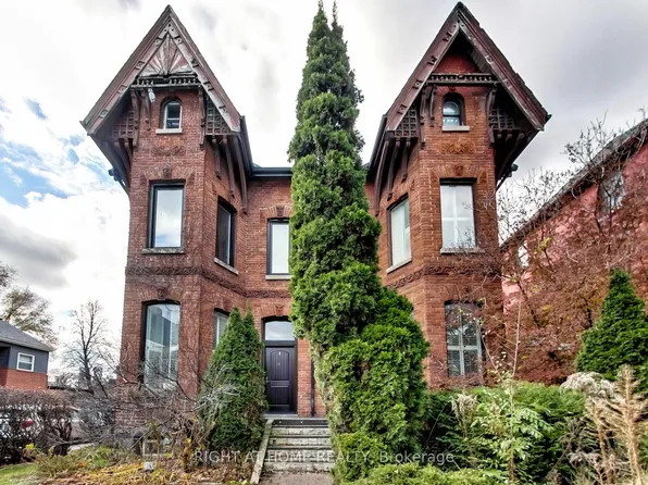 36 River St Unit 1, Toronto, ON M5A 3N9