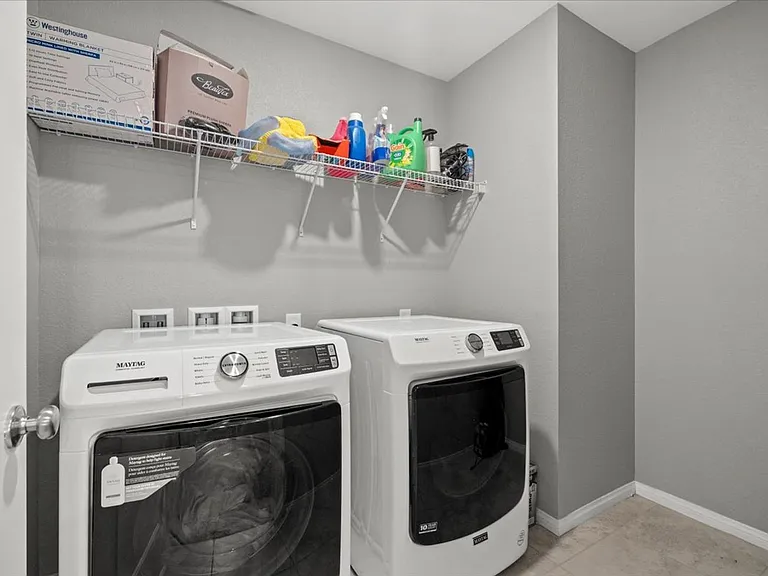 7014 Solano Canyon Ave — Photo 23