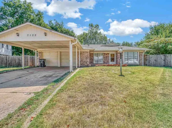 7122 NW Woodland Pl, Lawton, OK 73505