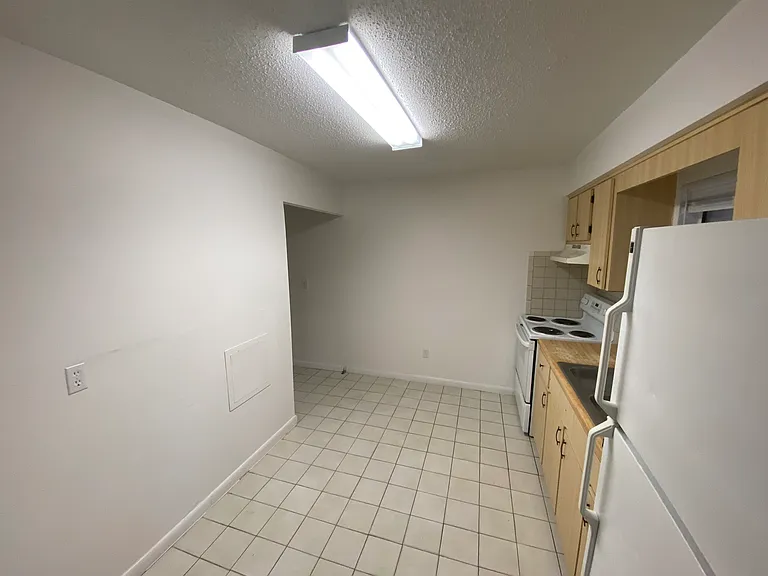 1001 Crawford St — Photo 4