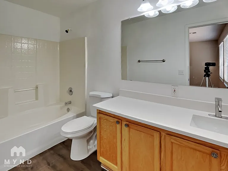 16025 W Lilac St — Photo 12