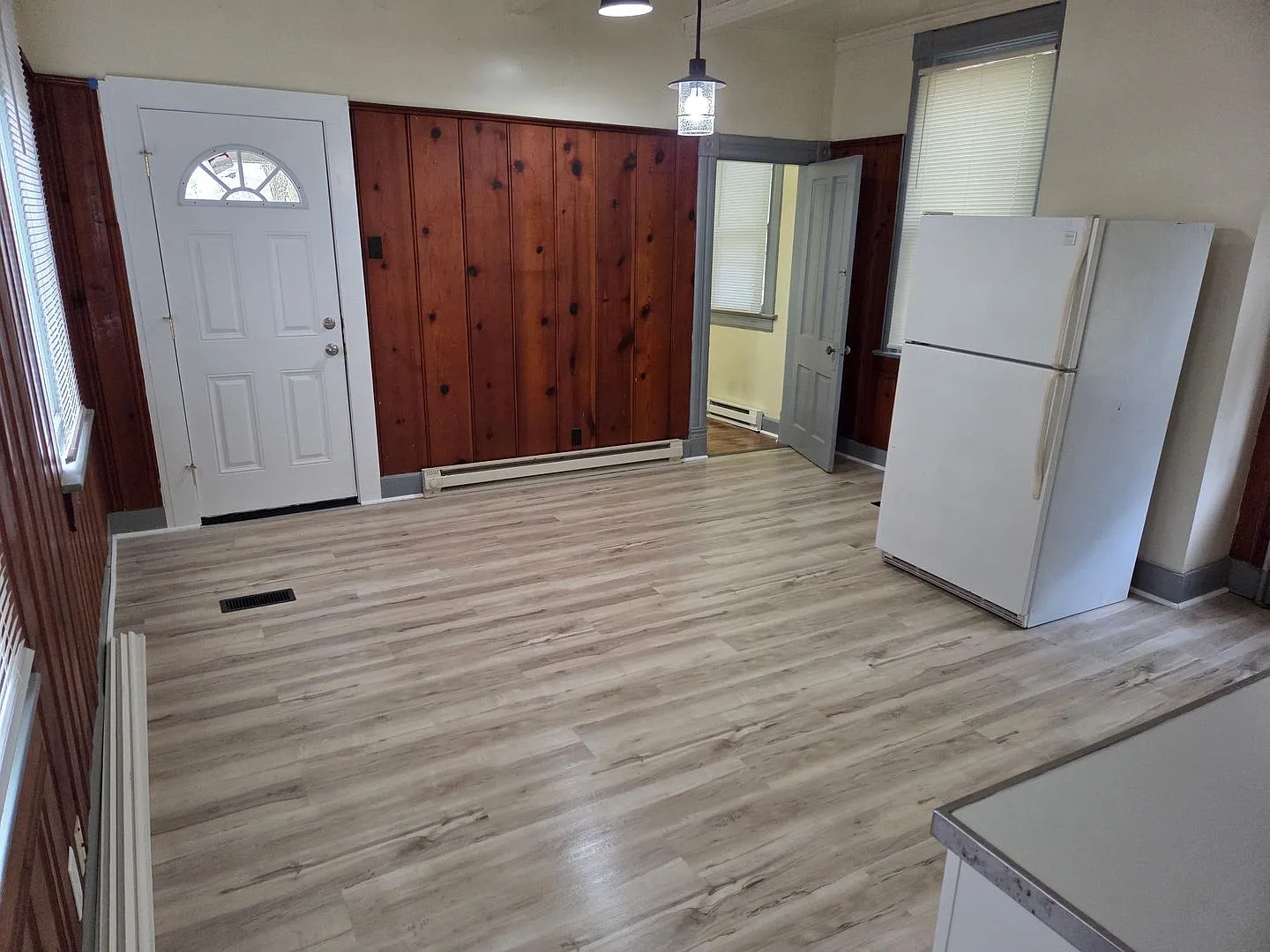 146 W 2nd Street — Photo 2