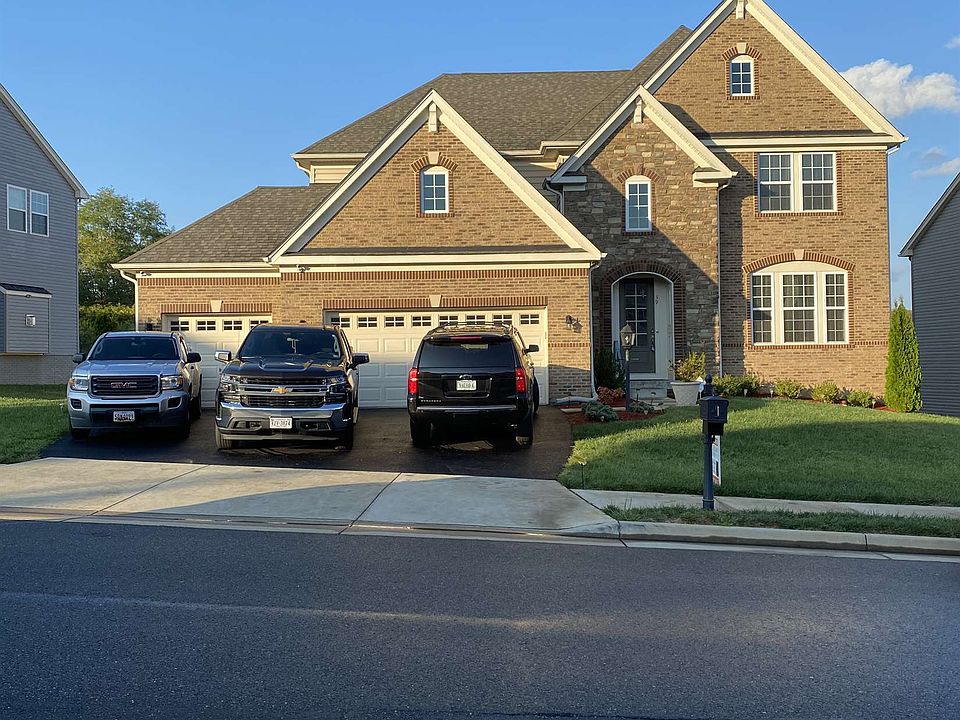 1st image of 39 Coachman Cir