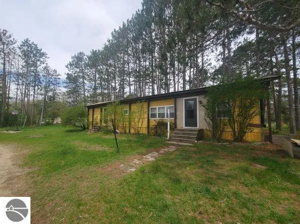 1570 B St, Whittemore, MI 48770