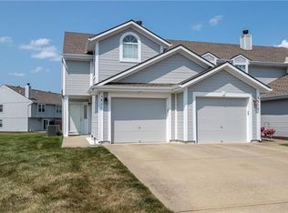 5831 NW Plantation Dr, Lees Summit, MO 64064