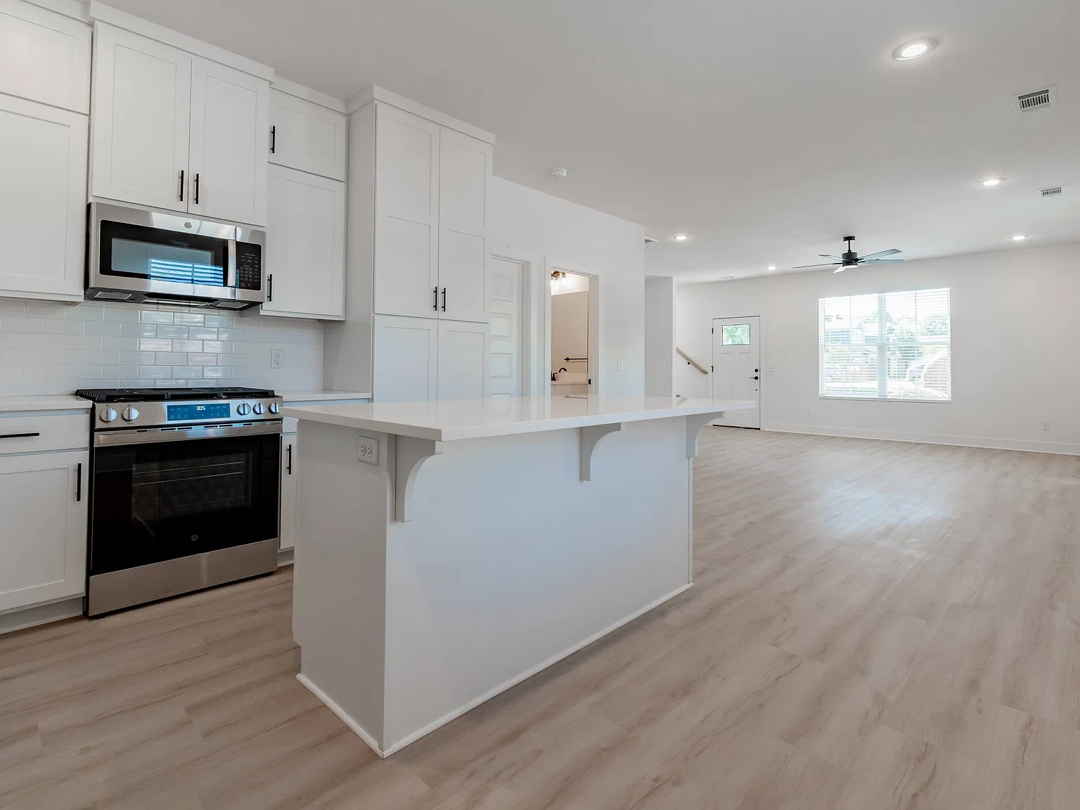 1544 E Huntsville Rd — Photo 1