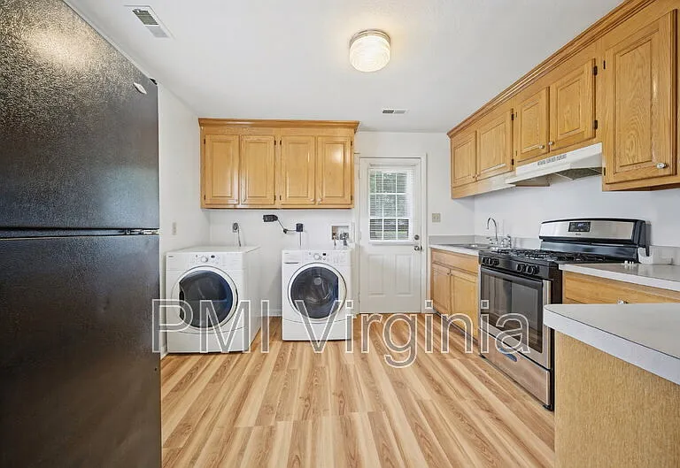 58 Radford St — Photo 5