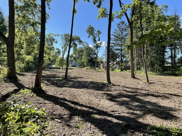 3940 LILLY ROAD, Brookfield, WI 53005