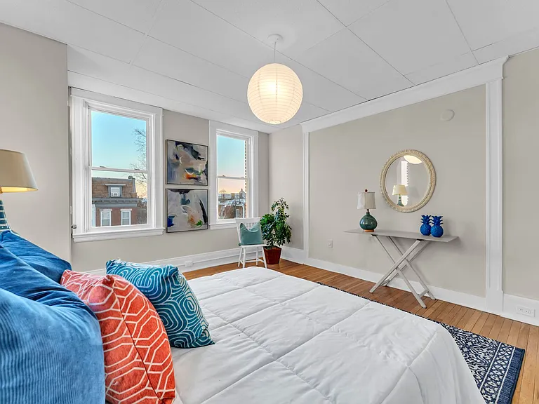 The Woodrow at 300 E 30th Street — Photo 40