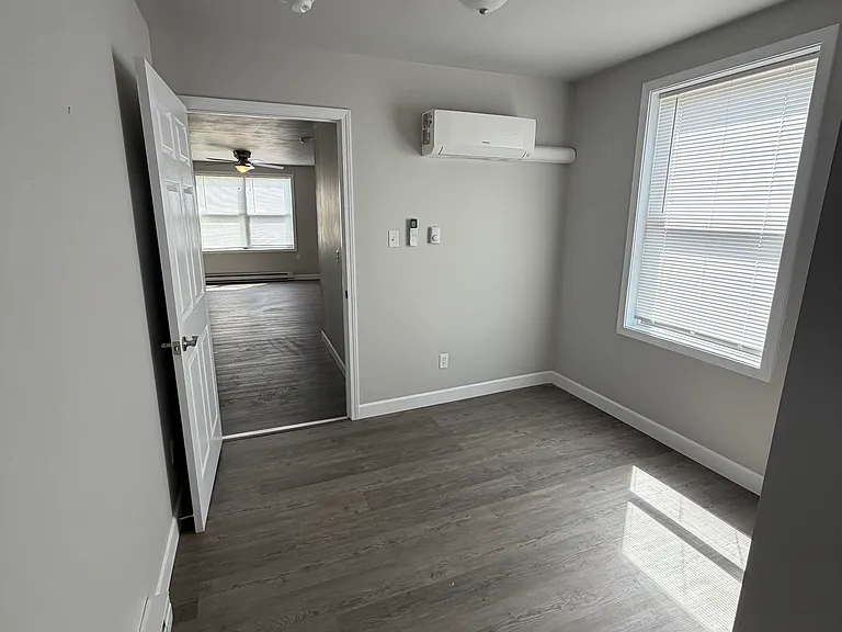 718 Benham St #A — Photo 11