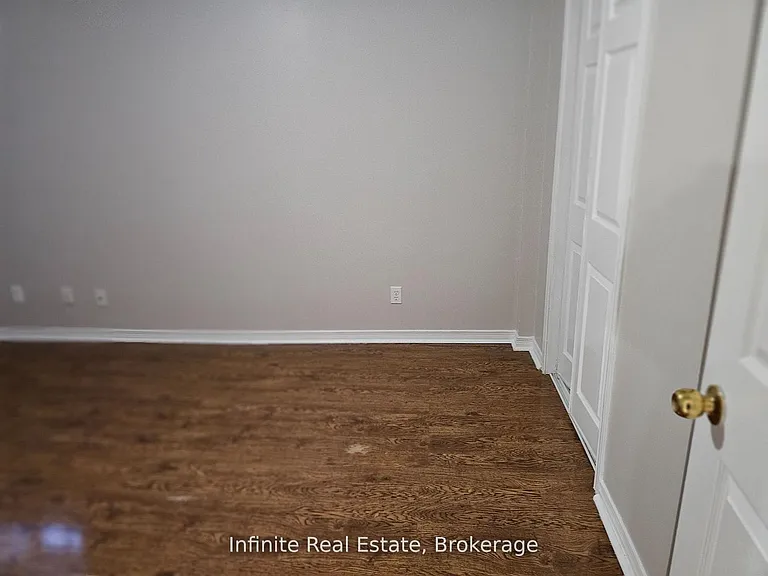 345 Queen Mary Dr — Photo 6