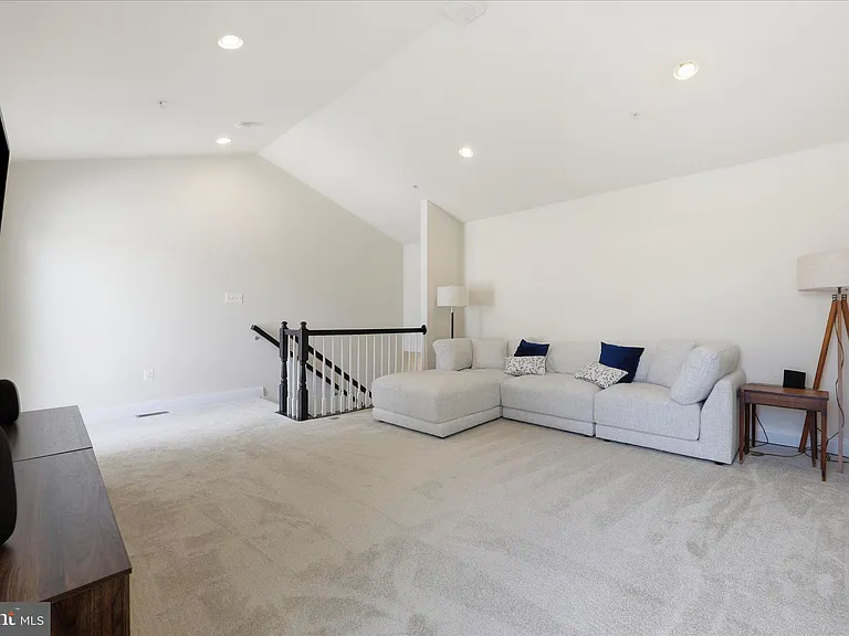 5060 Judicial Way — Photo 37