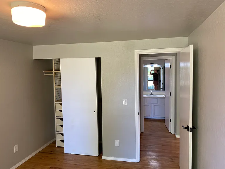 1617 Valley West Ave — Photo 19