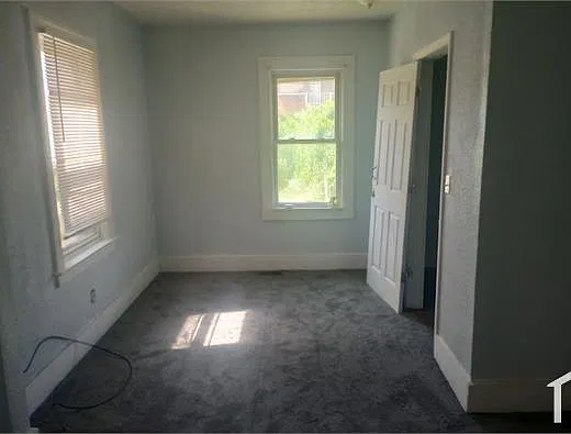 2 bed, 2800 sqft, $1,000 — Photo 1