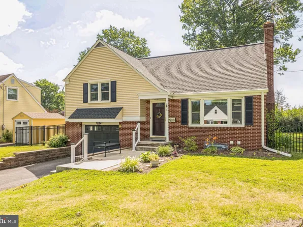 38 Highland Dr, Telford, PA 18969
