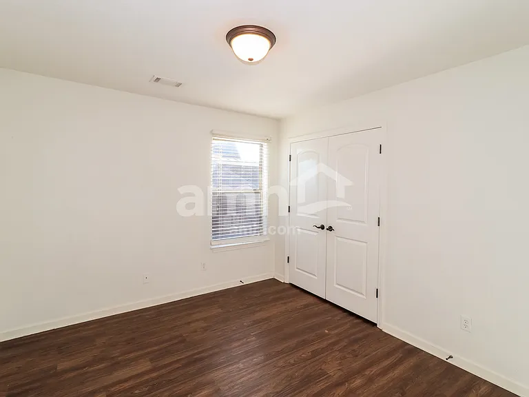 440 Green Willow Cv — Photo 15
