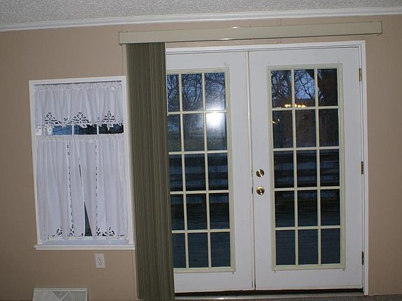 4th image of 306 W Lou Ln