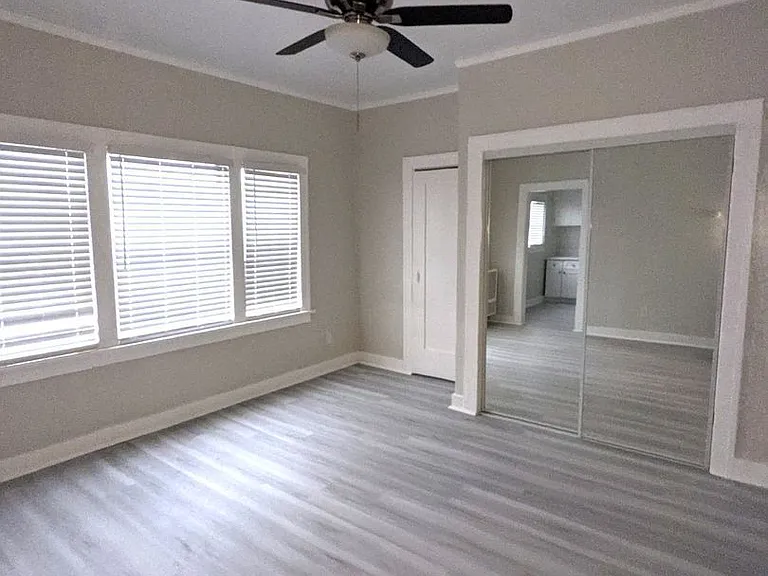 832 W Florence Ave #7A — Photo 1
