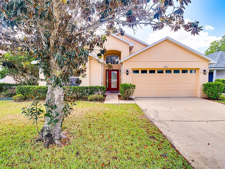 19756 Glen Elm Way — Photo 1